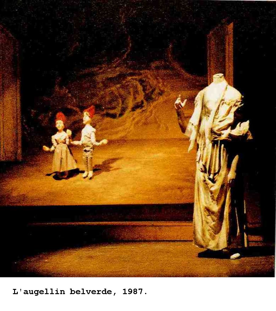 Gianni Moi nella parte dlla statua